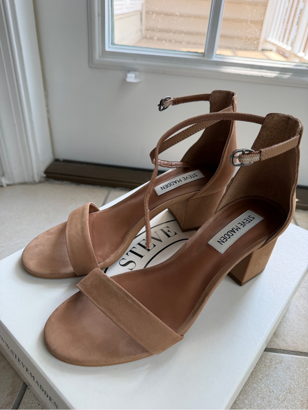Steve Madden Brown Suede Block Heel Sandals